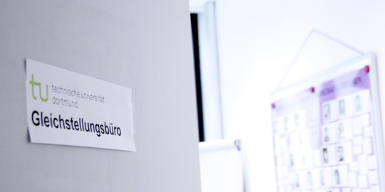 Die Mitarbeiter*innen des Gleichstellungsbüros stehen als Ansprechpersonen zur Verfügung