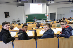 Boys*Day Teilnehmer im Hörsaal Boys*Day Teilnehmer im Hörsaal