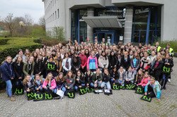 Girls*Day Teilnehmerinnen Gruppenbild Gruppenbild mit den Girls*Day Teilnehmerinnen
