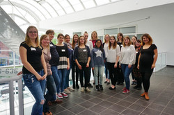 Gruppenbild mit Studentinnen