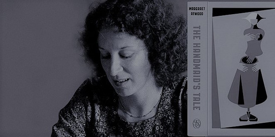 Eine Bildcollage mit Autorin Margaret Atwood und ihrem Buchcover The Handmaid's Tale